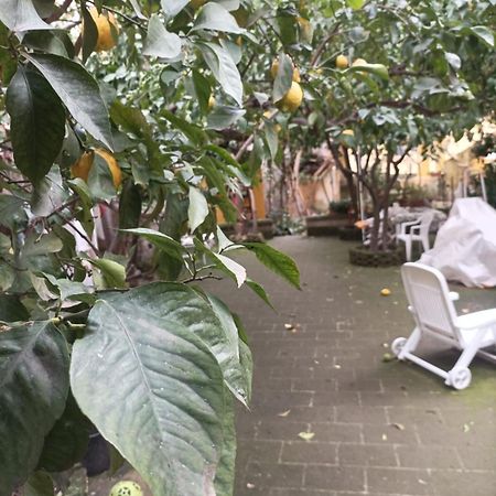 Il Giardino Nascosto Hotel Наполи Екстериор снимка